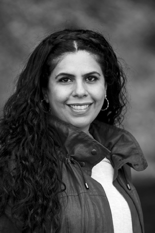 Manal Al Dowayan